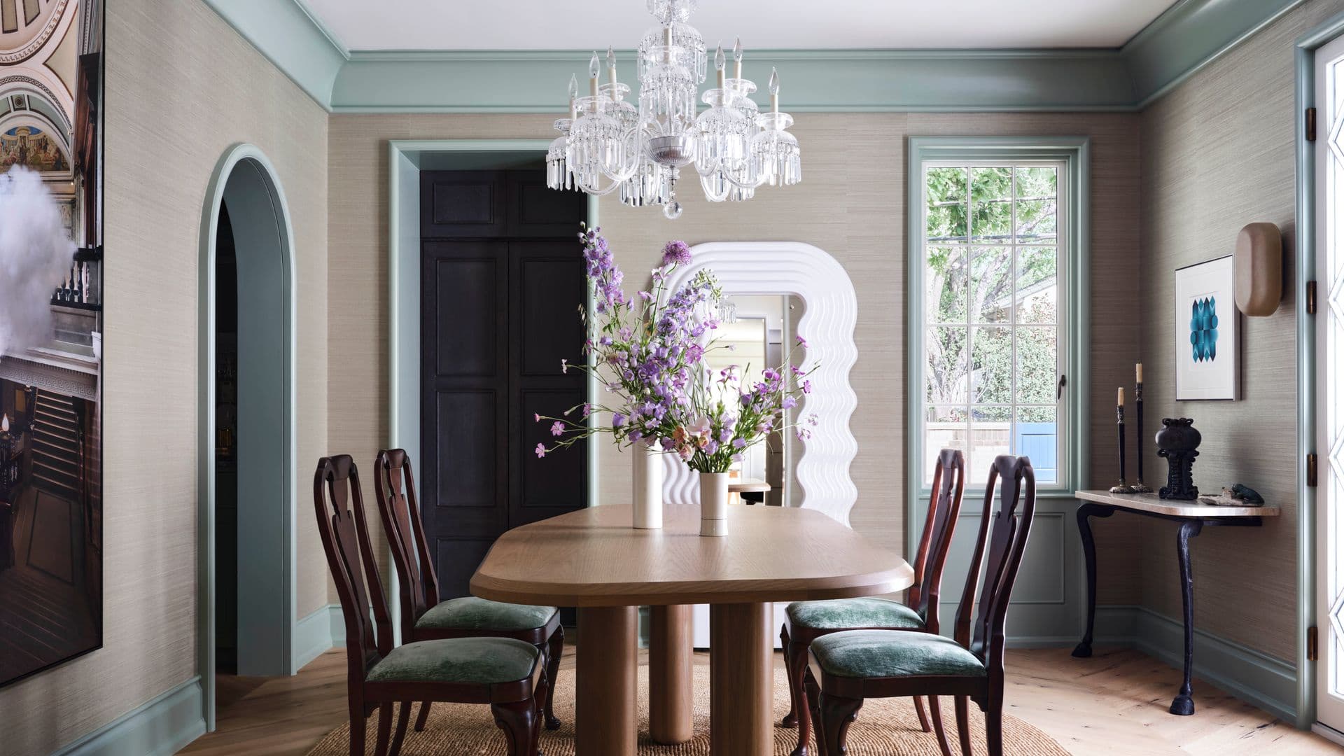 Combining Modern and Classic Styles: How to Achieve Balance in Design